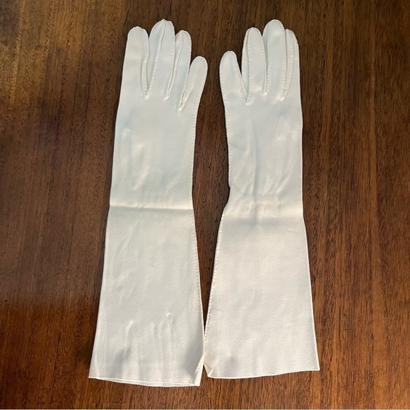 Vintage 1960s Van Raalte White Wedding Dress Gloves – NWT in Package - Picture 5 of 8